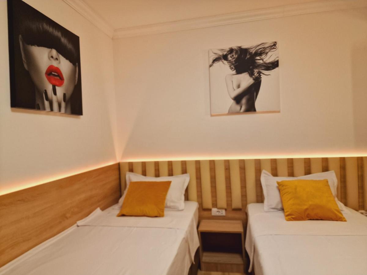 Airport Easy Link Apartment Яш Екстериор снимка